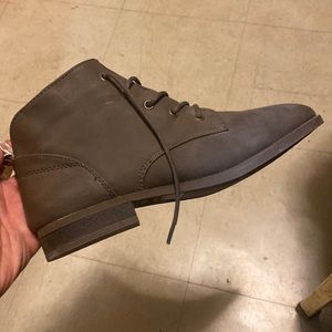 American eagle 8.5 women's boot